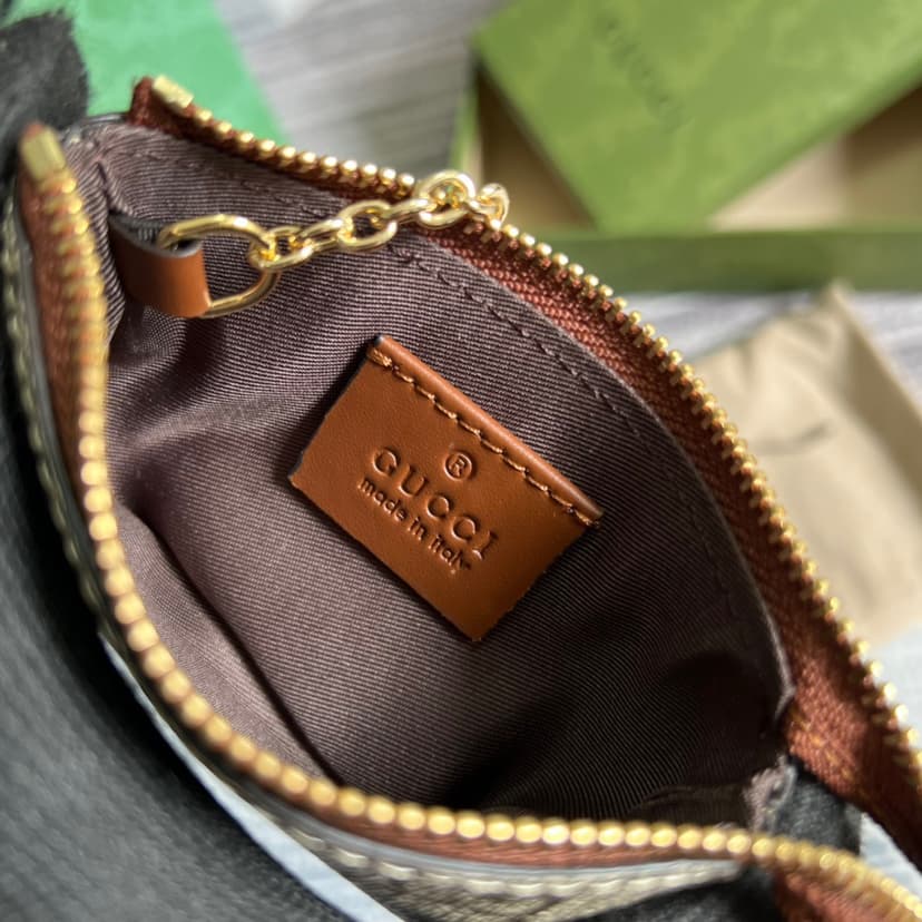 Gucci GG Supreme Key Pouch Beige For Women 4.7in/12cm 447964 KLQHG 8526