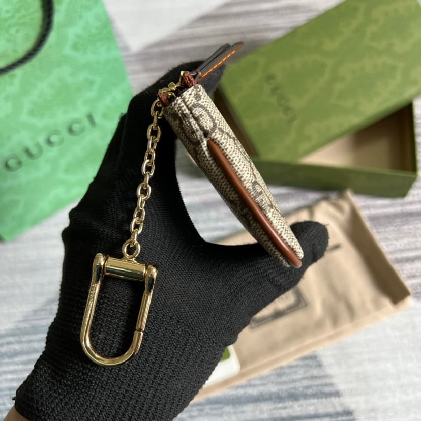 Gucci GG Supreme Key Pouch Beige For Women 4.7in/12cm 447964 KLQHG 8526