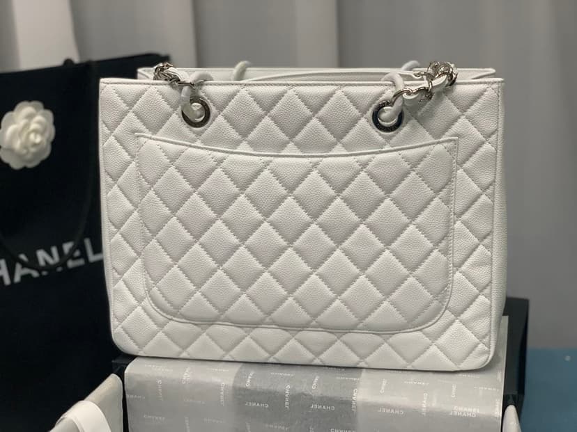Chanel Chain Tote Shoulder Bag White For Women 13in / 33cm A50995