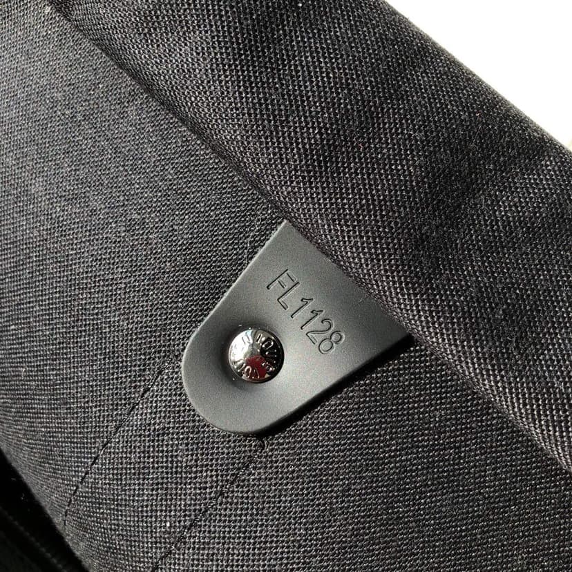 Louis Vuitton Keepall Bandouliere 55 Monogram Eclipse Canvas For Men, Men's Bags, Travel Bags 21.7in/55cm LV M40605