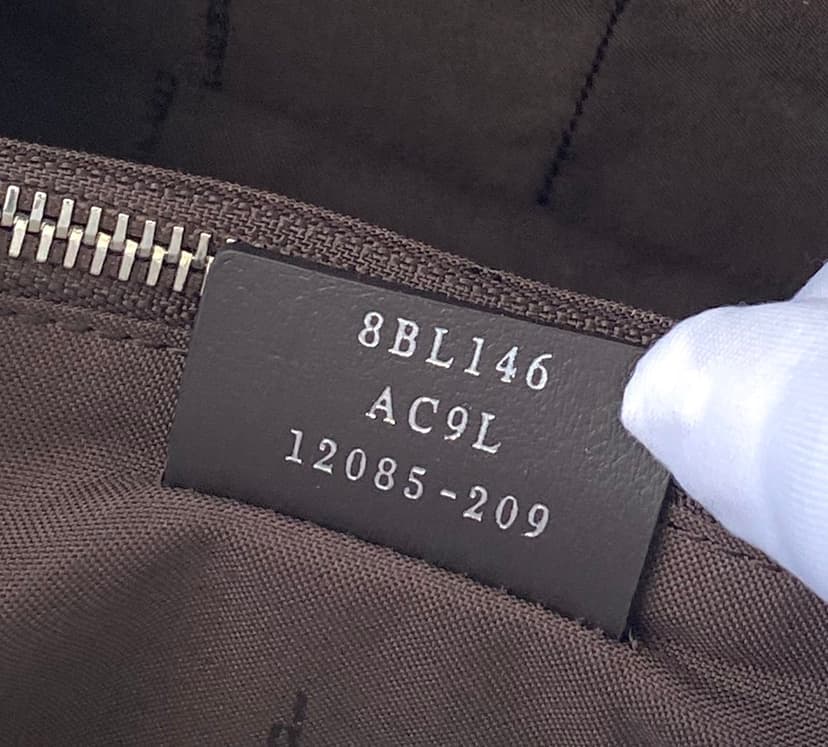 By The Way Medium White For Women, Women's Handbags, Shoulder And Crossbody Bags 10.6in/27cm FF 8BL146