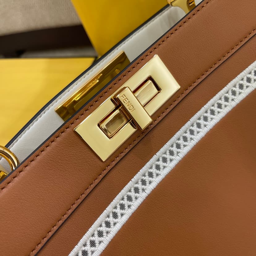 Fendi Peekaboo Bag Brown For Woman 13in/33cm