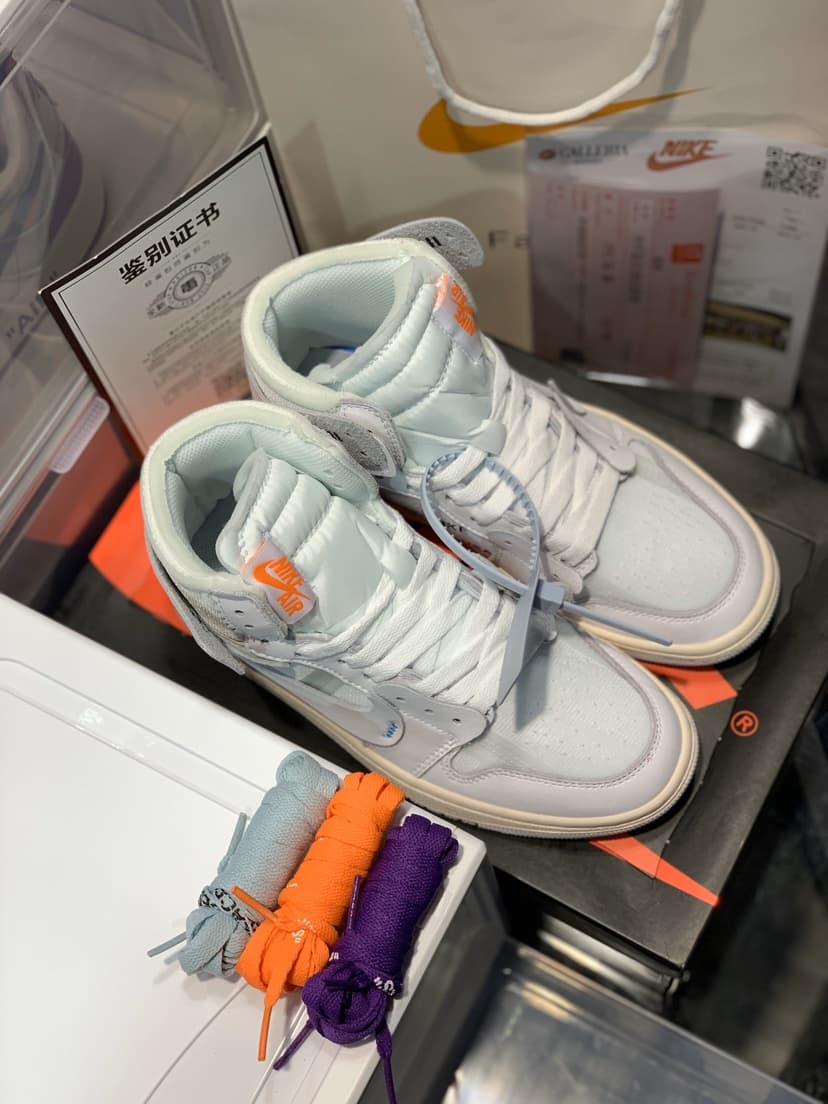 Off-White x Nike Air Jordan 1 Retro High in White Sneaker For Women, Women's Shoes