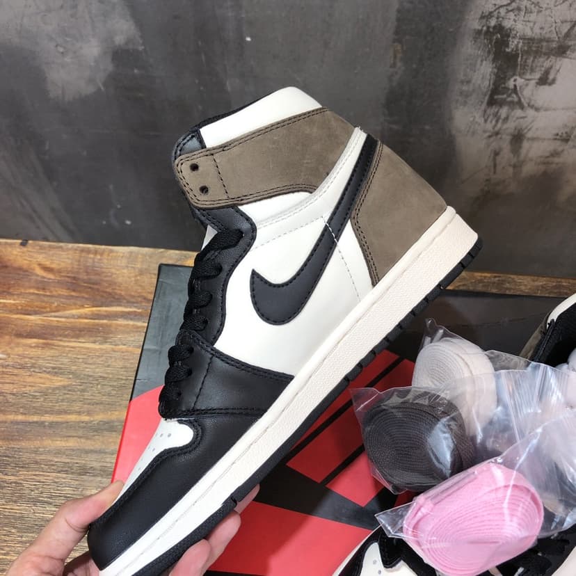 Travis Scott x Nike Air Jordan 1 Retro High OG ‘Mocha’ and Black Sneaker For Women, Women's Shoes