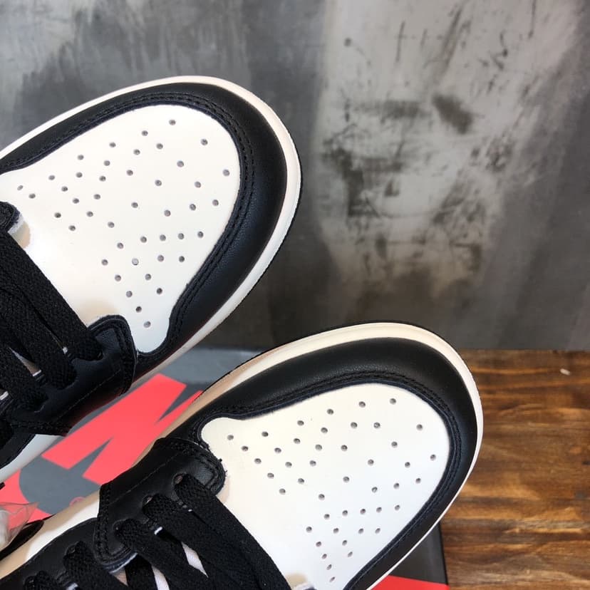 Travis Scott x Nike Air Jordan 1 Retro High OG ‘Mocha’ and Black Sneaker For Women, Women's Shoes