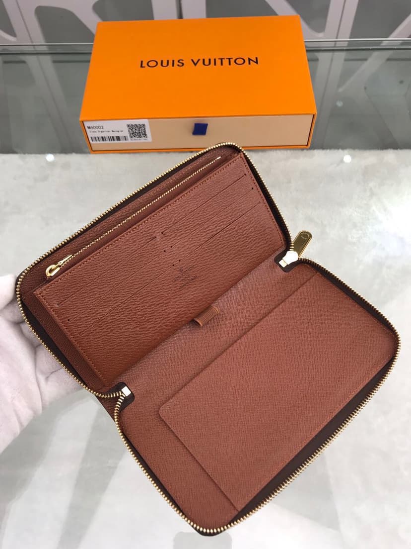 Louis Vuitton Zippy Wallet Monogram Canvas For Women, Women's Wallet 4.1in/10.5cm LV M42616