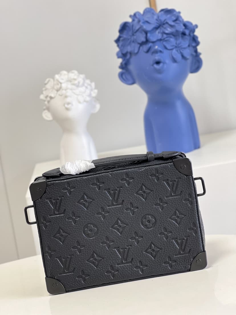 Louis Vuitton Handle Soft Trunk Black Taurillon Monogram For Men, Men's Bags 8.5in/22cm LV M59163