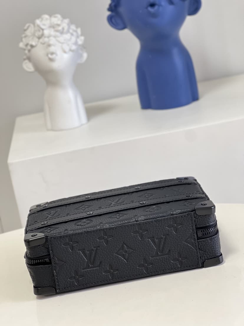 Louis Vuitton Handle Soft Trunk Black Taurillon Monogram For Men, Men's Bags 8.5in/22cm LV M59163