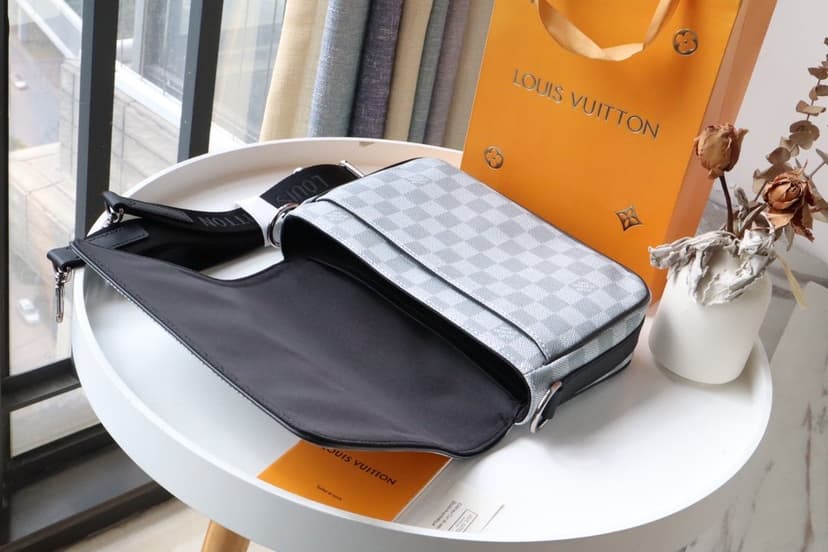 Louis Vuitton Studio Messenger Damier Graphite Plaster For Men, Men's Bags, Shoulder And Crossbody Bags 9.3in/25.3cm LV N50014