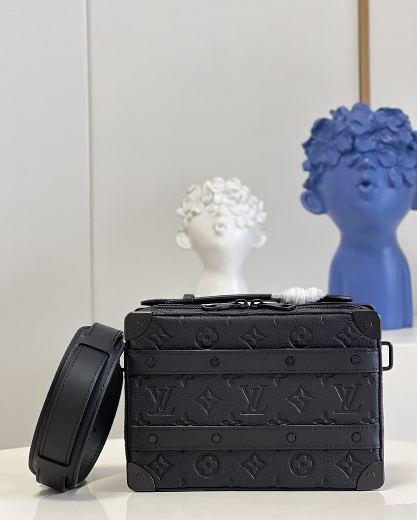 Louis Vuitton Handle Soft Trunk Black Taurillon Monogram For Men, Men's Bags 8.5in/22cm LV M59163