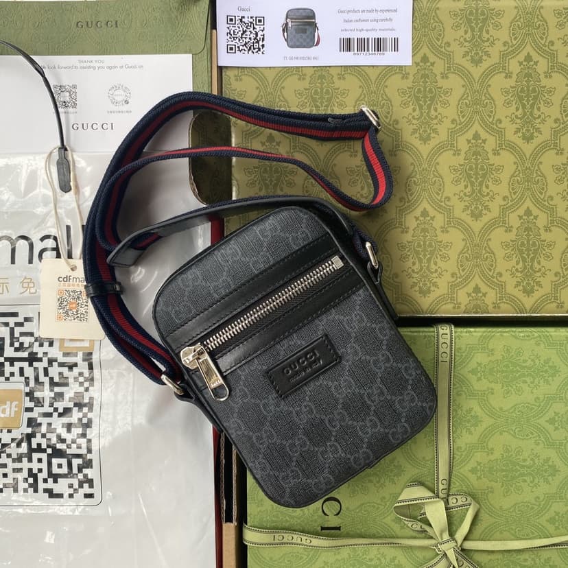 Gucci GG Messenger Bag Black/Grey GG Supreme Canvas A Material With Low Environmental Impact With Black For Men 7in/18cm GG ?682357 K5RLN 1095