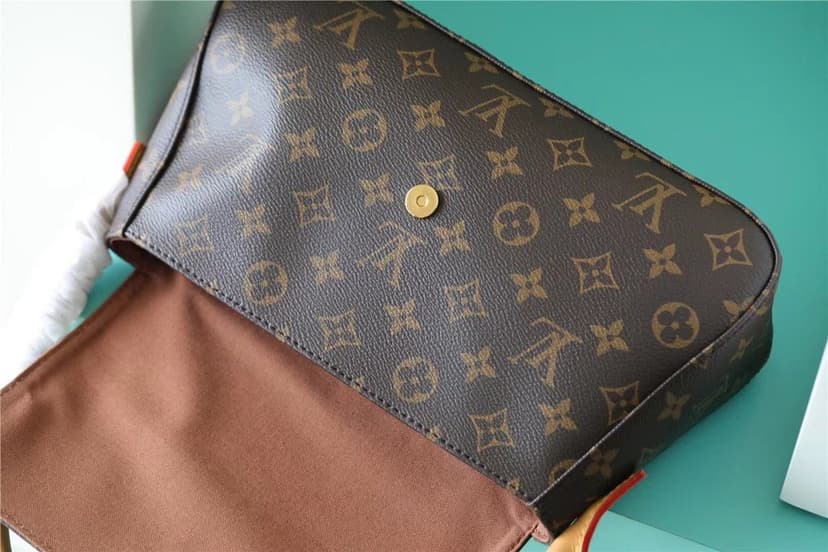 Louis Vuitton Mini Looping Flap Shoulder Bag Monogram For Women 9.4in/24cm Brown LV M51147