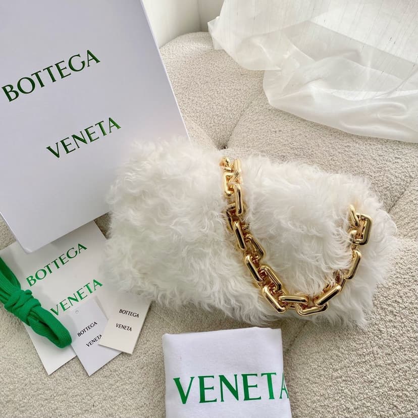 Bottega Veneta Chain Pouch White, For Women, Women's Bags 12.2in/31cm