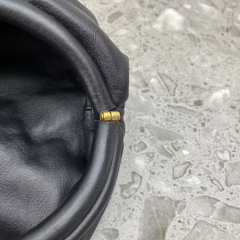 Bottega Veneta Chain Pouch Black, For Women, Women?s Bags 12.2in/31cm