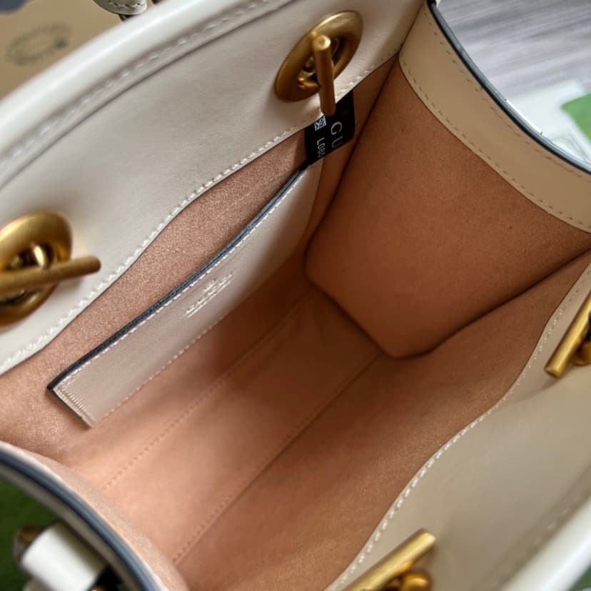 Gucci Marmont Matelasse Mini Bag White For Women, Women's Bags 7.5in/19cm GG ?696123 DTDHT 9022