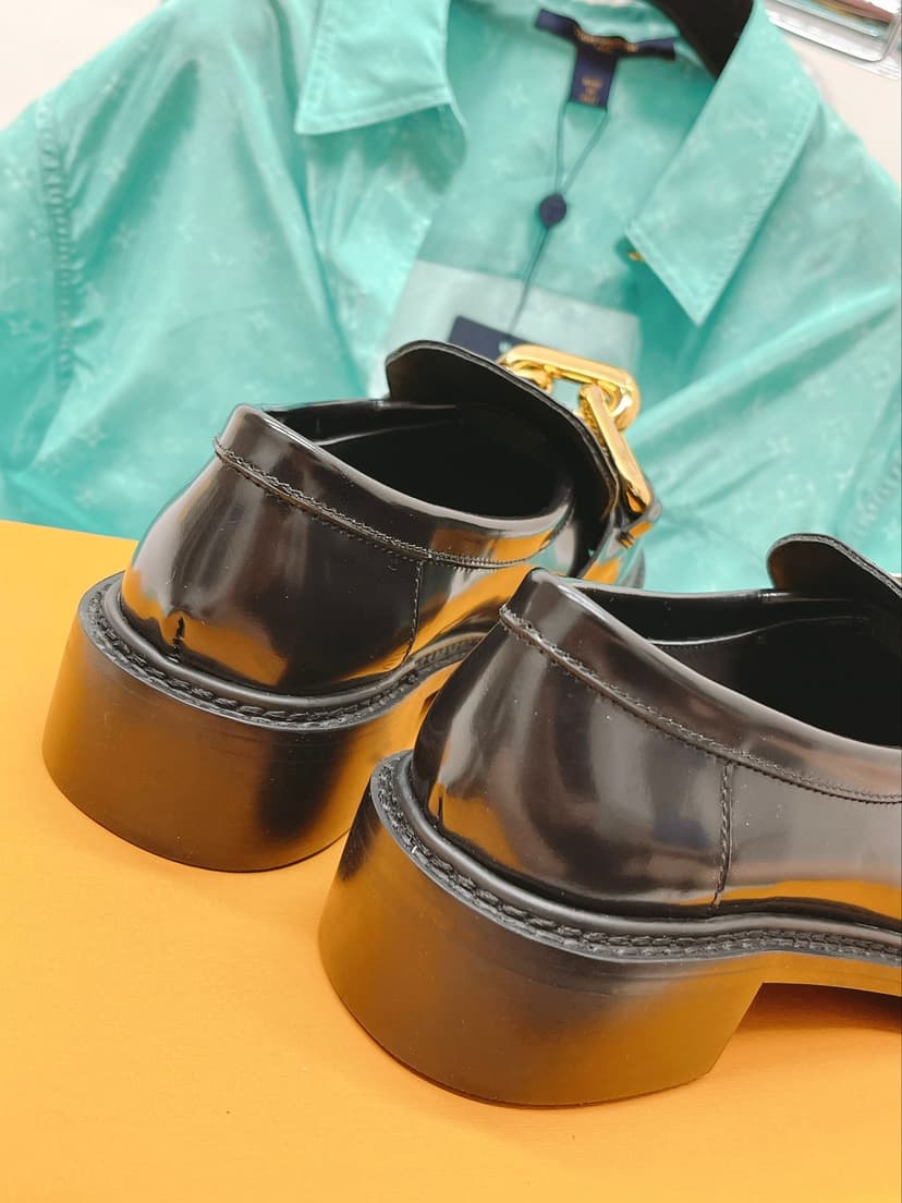 Louis Vuitton Women's Academy Loafer Black For Women LV