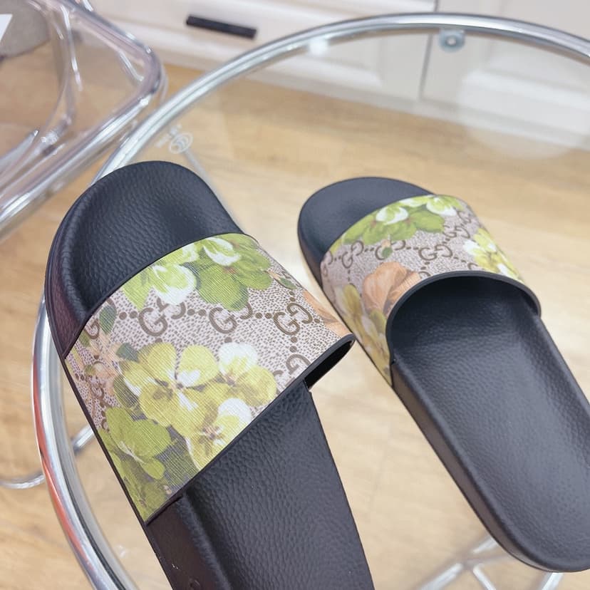 Gucci Men's GG Pursuit Floral Slider Green For Men 407345