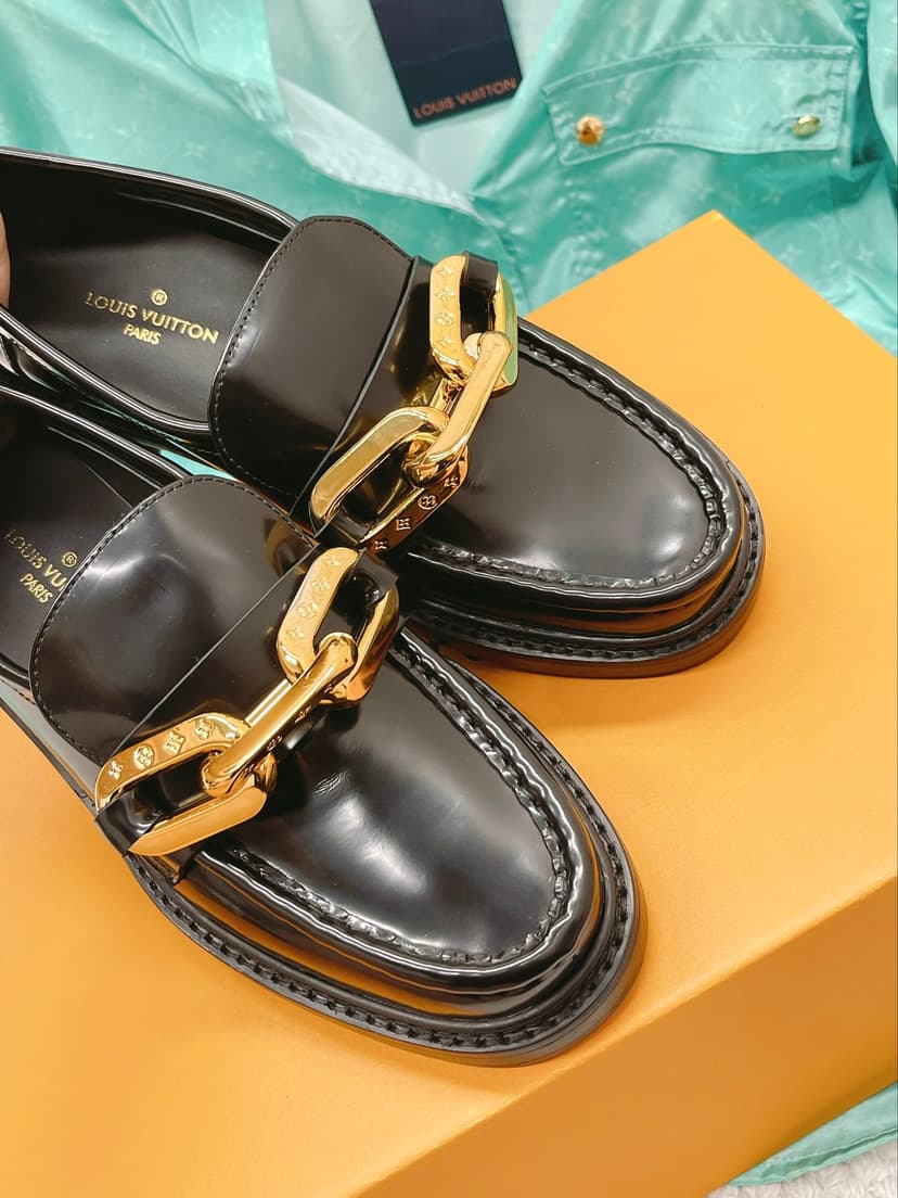 Louis Vuitton Women's Academy Loafer Black For Women LV