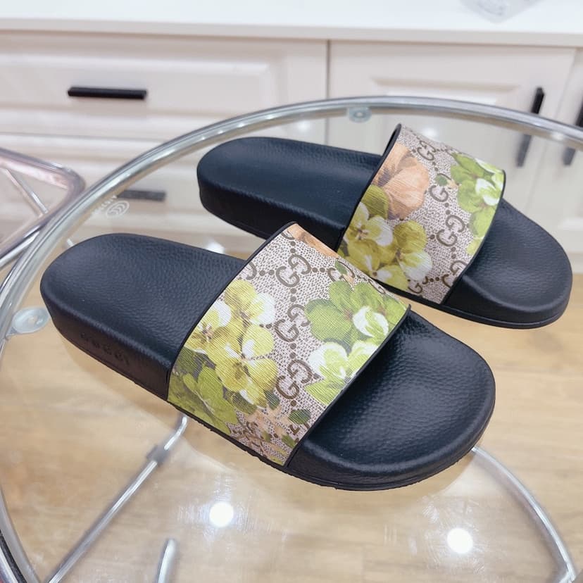 Gucci Men's GG Pursuit Floral Slider Green For Men 407345