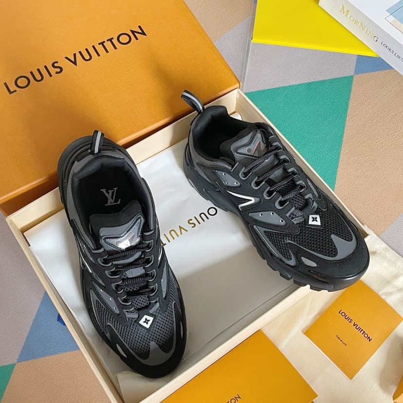 Louis Vuitton Men's LV Runner Tatic Sneaker Black For Men LV 1A9UNT