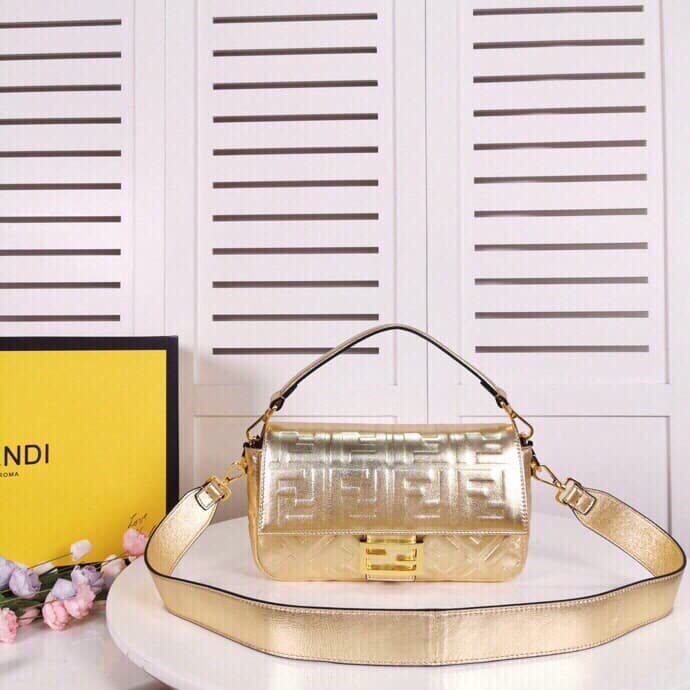 Fendi Baguette Chain Midi Medium Gold Bag For Woman 26cm/10in
