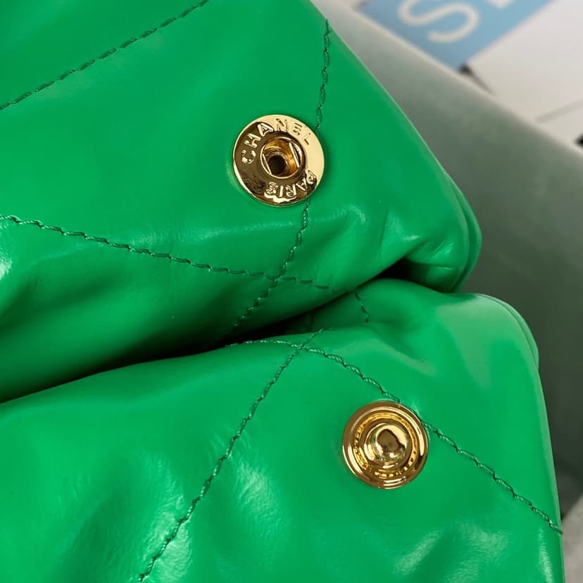 Chanel 22 Handbag Gold Hardware Shiny Green For Women, Women's Handbags, Shoulder Bags 16.5in/38cm AS3261