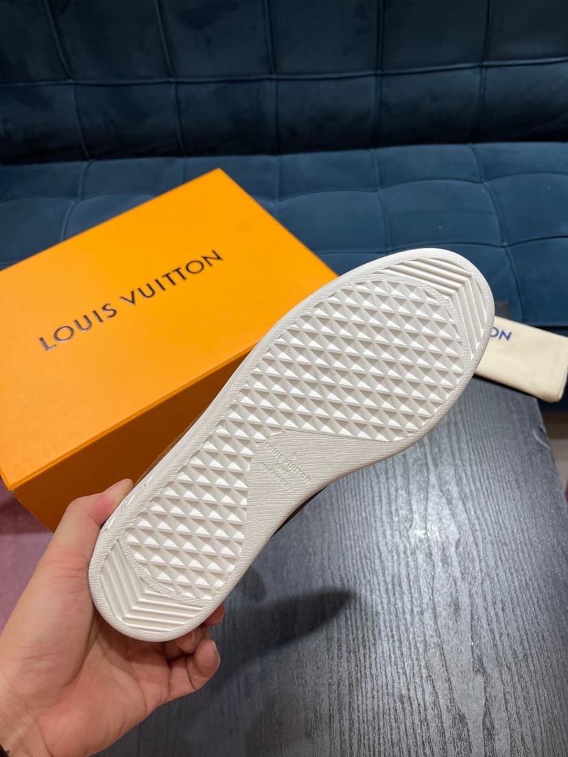 Louis VuittionLuxembourg Sneaker Brown For Men LV 1A4PAF