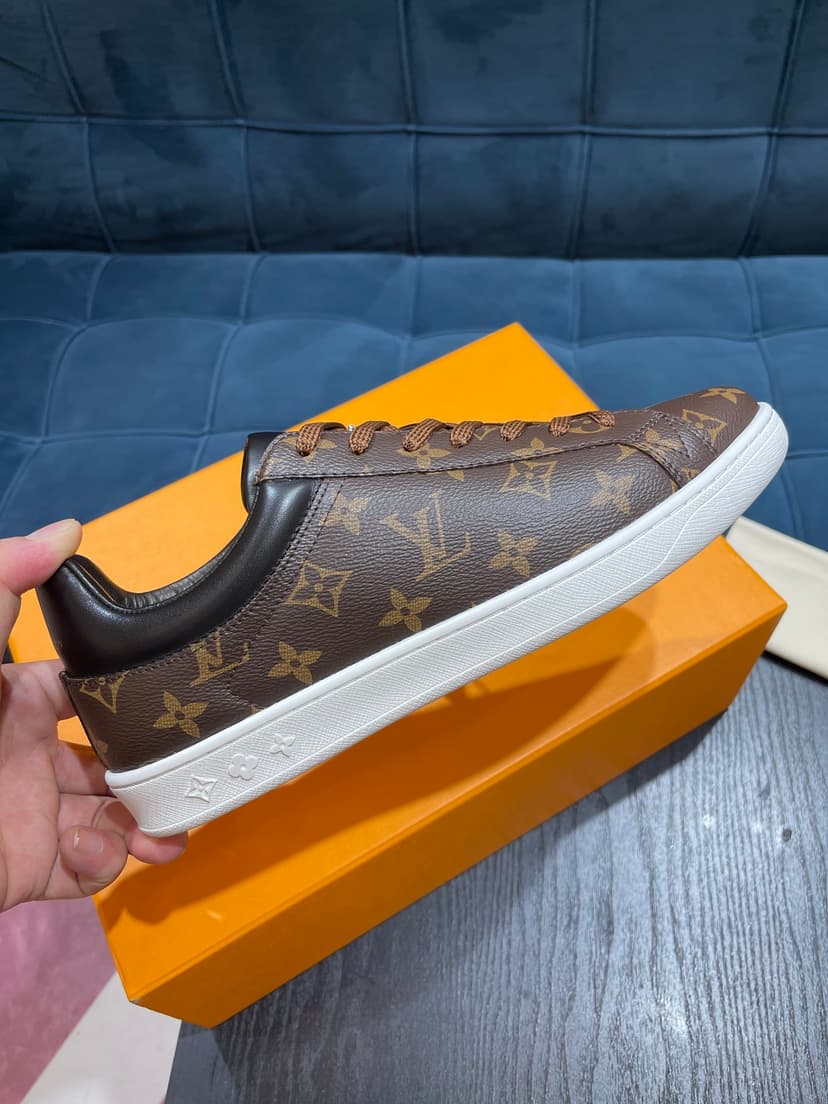 Louis VuittionLuxembourg Sneaker Brown For Men LV 1A4PAF