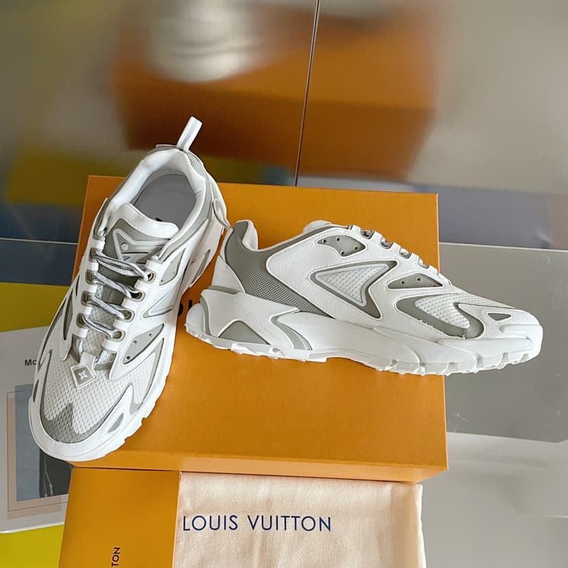 Louis Vuitton Men's LV Runner Tatic Sneaker White For Men LV 1A9TUZ