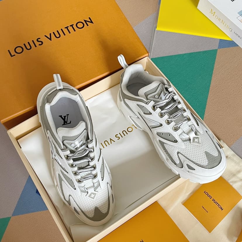 Louis Vuitton Men's LV Runner Tatic Sneaker White For Men LV 1A9TUZ
