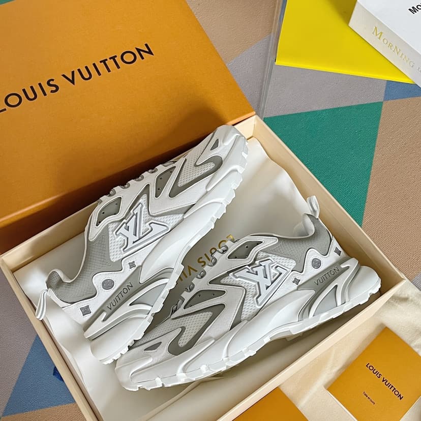 Louis Vuitton Men's LV Runner Tatic Sneaker White For Men LV 1A9TUZ
