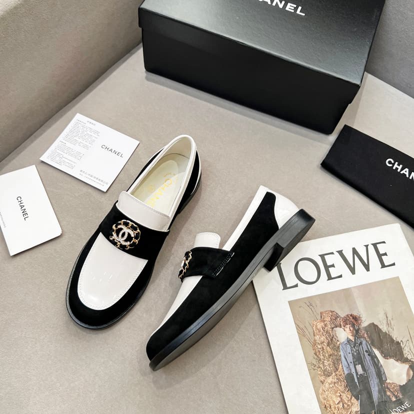 Chanel Women's Loafers White And Black For Women G39606 Y56272 K5106