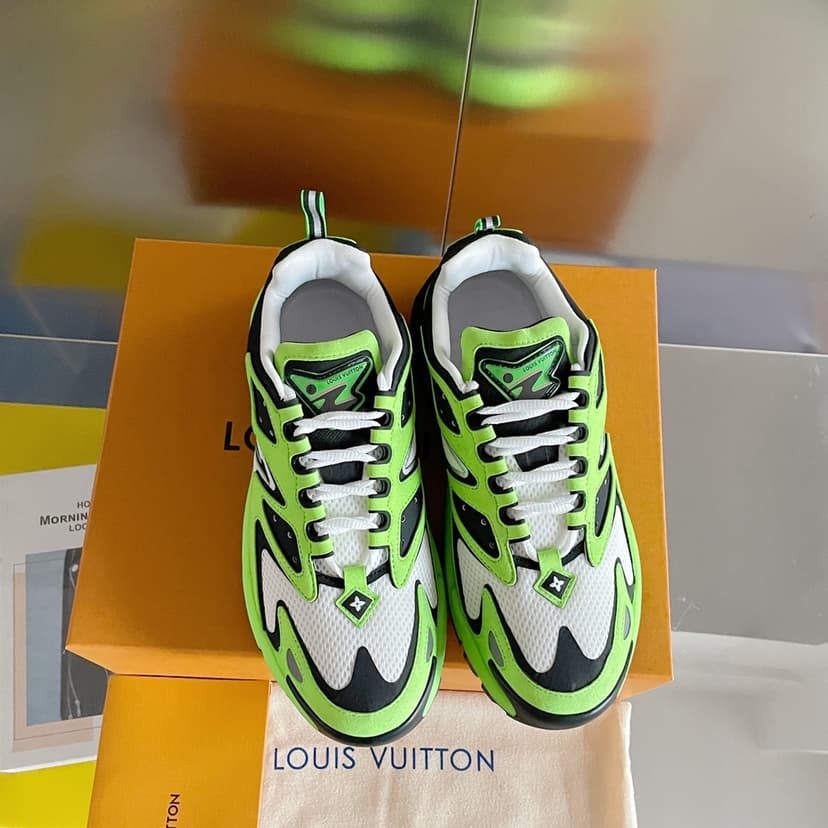 Louis Vuitton Men's LV Runner Tatic Sneaker Green For Men LV 1A9JER