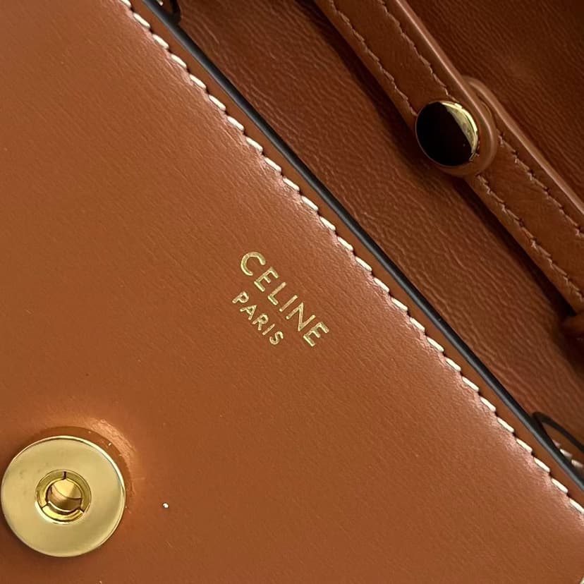 Celine Card Holder On Chain Triomphe Tan For Women 4in/11cm 10J743DPV.04LU