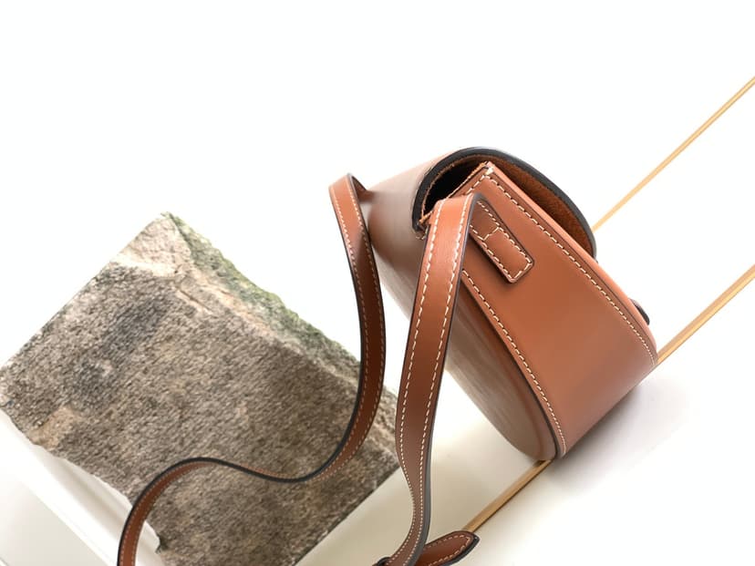 Celine Besace Cuir Triomphe Bag Brown For Women 9in/23cm 111233DU3.04LU