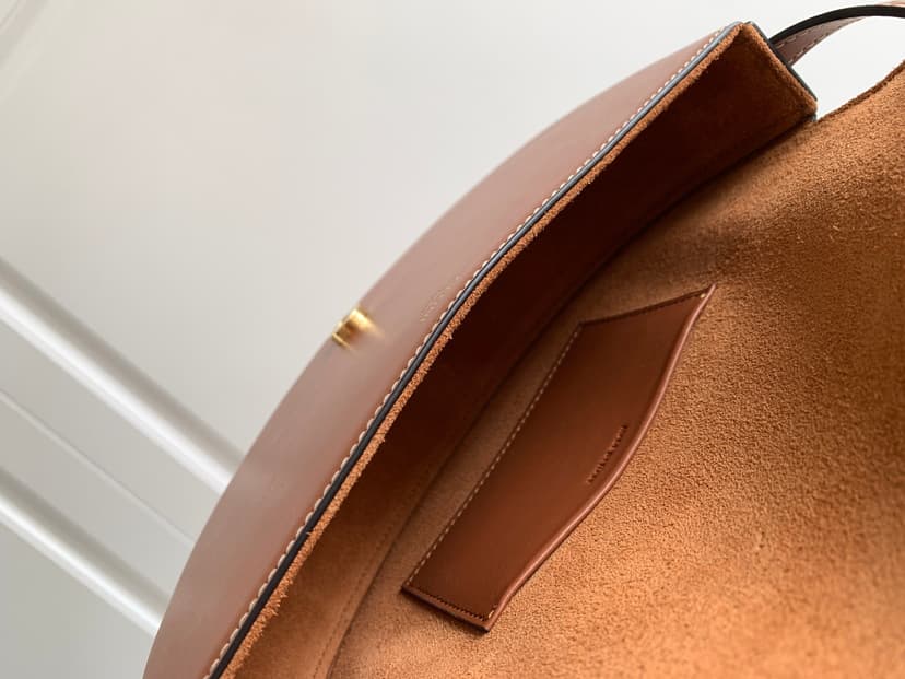 Celine Besace Cuir Triomphe Bag Brown For Women 9in/23cm 111233DU3.04LU