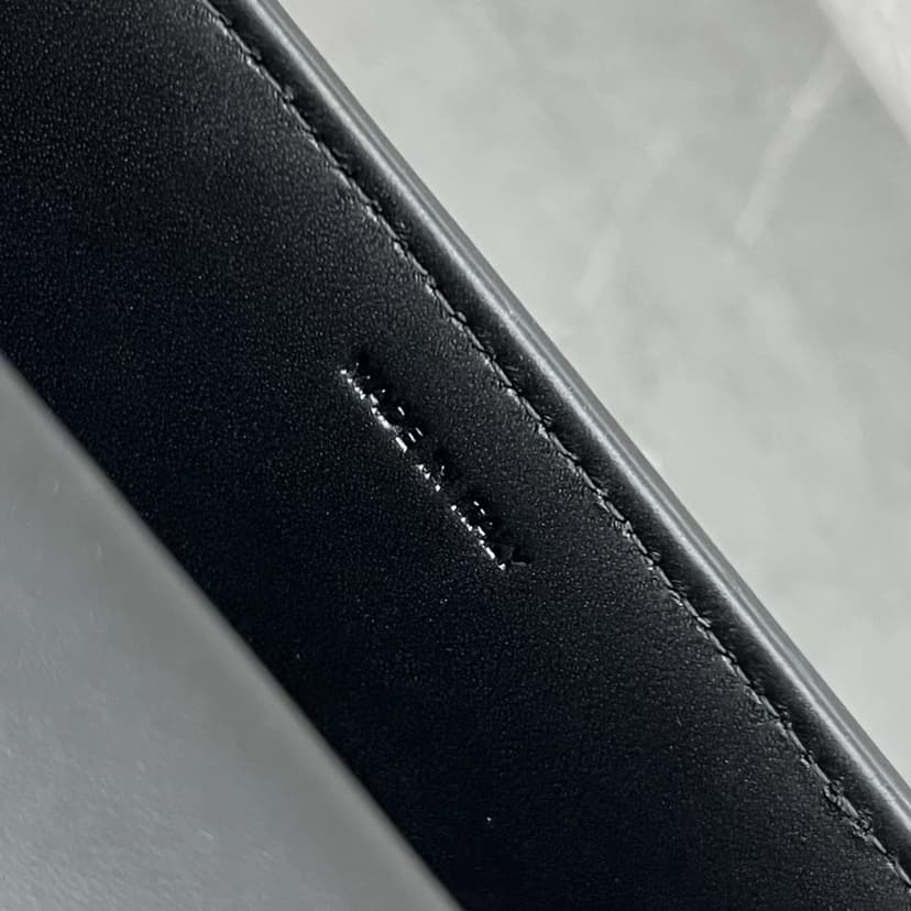 Celine Chain Box Triomphe Bag Black For Women 9in/22cm 110803BF4.38NO