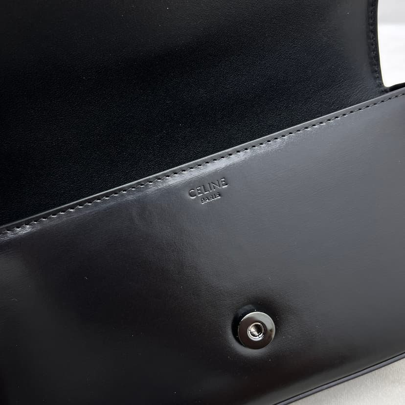 Celine Chain Shoulder Bag Triomphe Black For Women 8in/20.5cm 197993EQJ.38NN