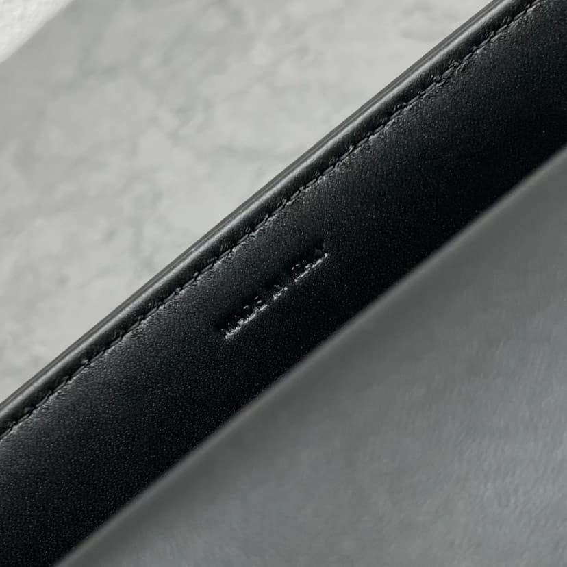 Celine Chain Box Triomphe Bag Black For Women 9in/22cm 110803BF4.38NO