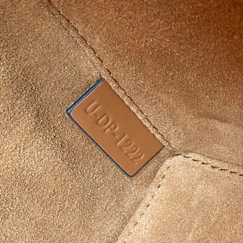 Celine Cube Bag Cuir Triomphe Square Tan For Women 6in/15cm?