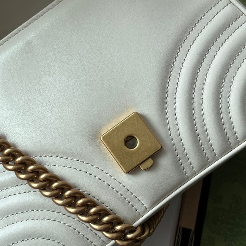 Gucci GG Marmont Mini Top Handle Bag White For Women, Women's Bags 8.3in/21cm GG ?547260 DTDIT 9022